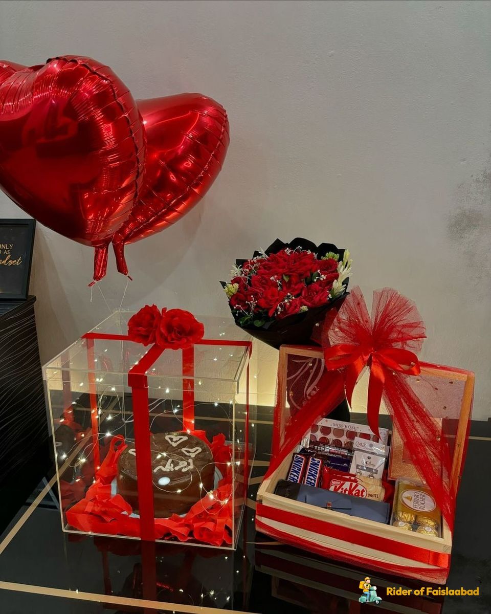 Acrylic Box Cake & Bouquet